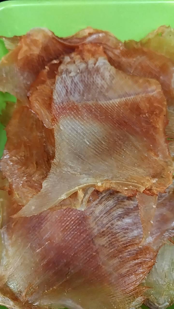 エイヒレの燻製